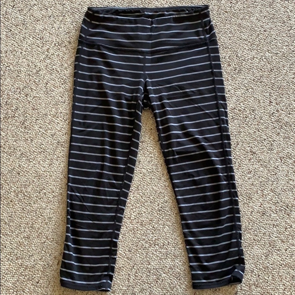 Striped Athleta legging crops
